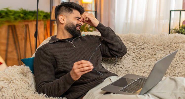 Always on Your Screen? How Long Hours on Devices May Affect Your Eyes, Ears and Sleep